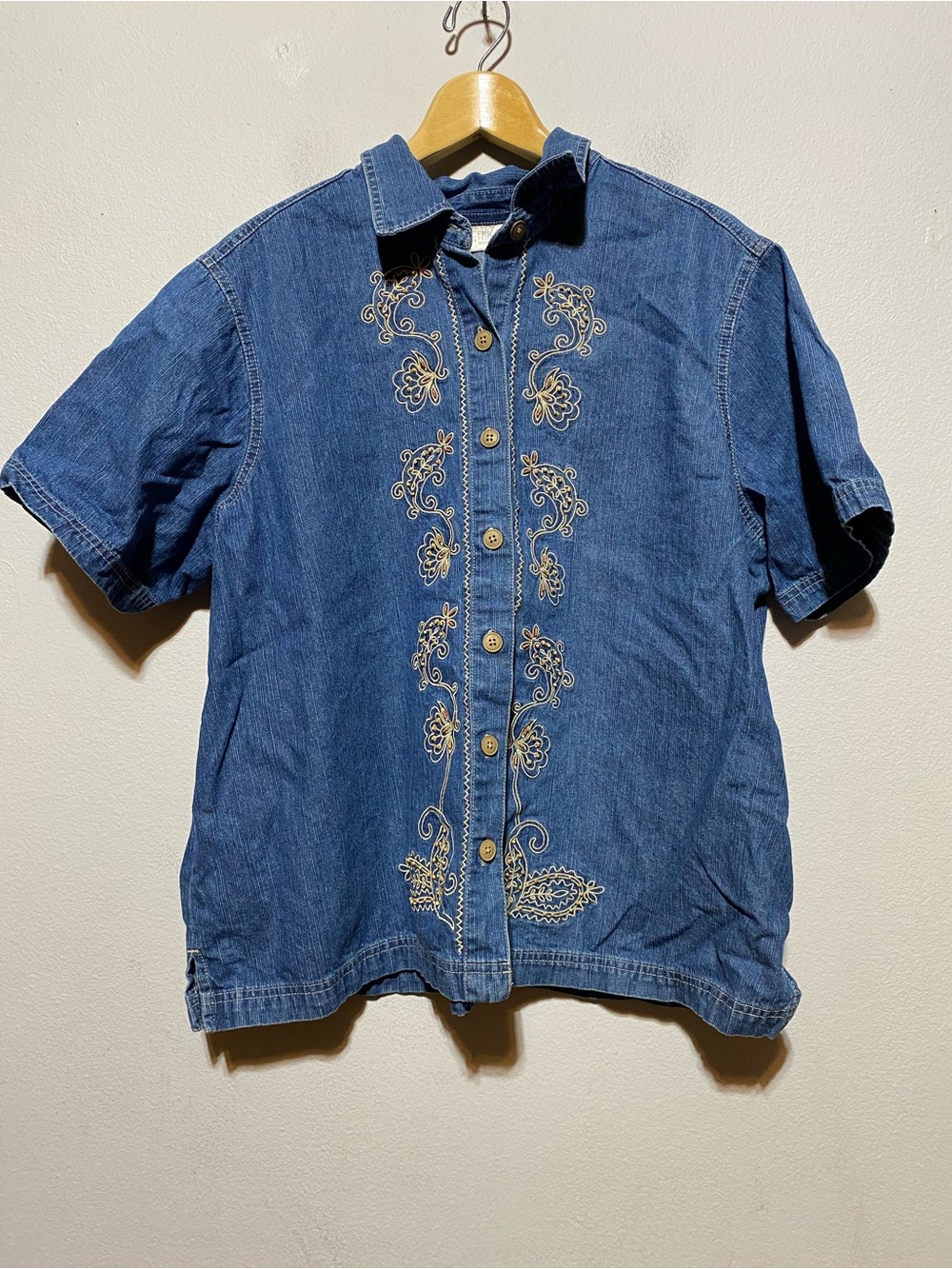 VTG Erika Denim Short Sleeve Button Up Shirt Women's 1X Embroidered Beaded